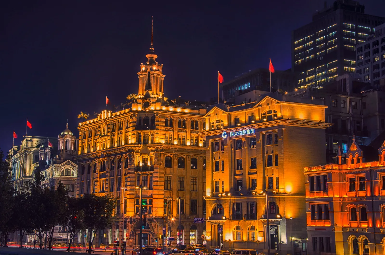 night-view-of-the-bund-in-shanghai-1.jpg
