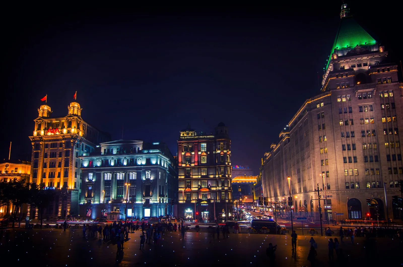 night-view-of-the-bund-in-shanghai-2.jpg