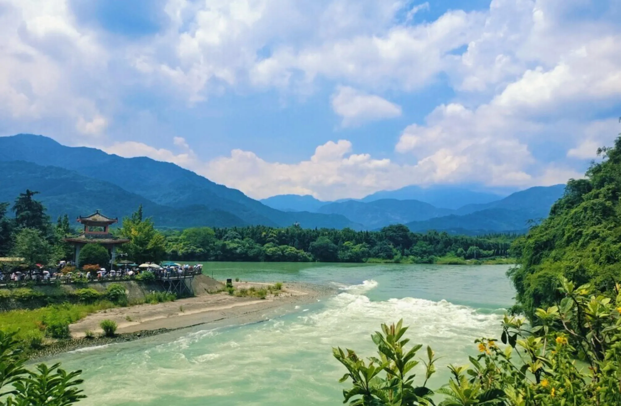 Dujiangyan Scenic Area